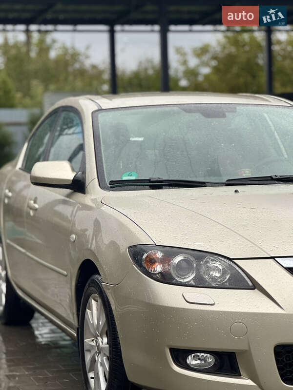 Седан Mazda 3 2007 в Виннице