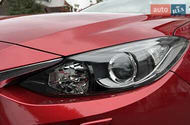 Хэтчбек Mazda 3 2015 в 