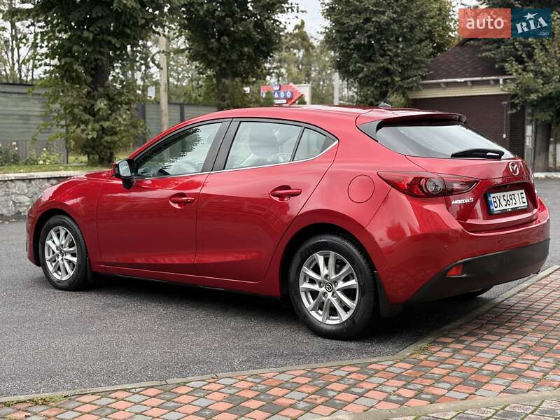 Хэтчбек Mazda 3 2015 в Виннице