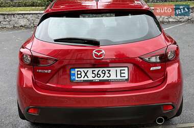 Хэтчбек Mazda 3 2015 в 