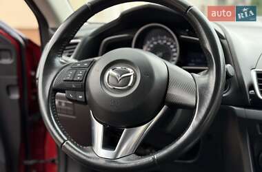 Хэтчбек Mazda 3 2015 в 
