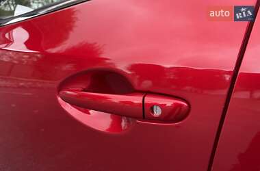 Хэтчбек Mazda 3 2015 в 