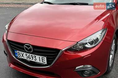 Хэтчбек Mazda 3 2015 в 