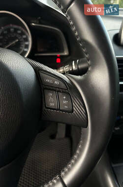 Седан Mazda 3 2014 в 