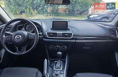 Седан Mazda 3 2016 в 