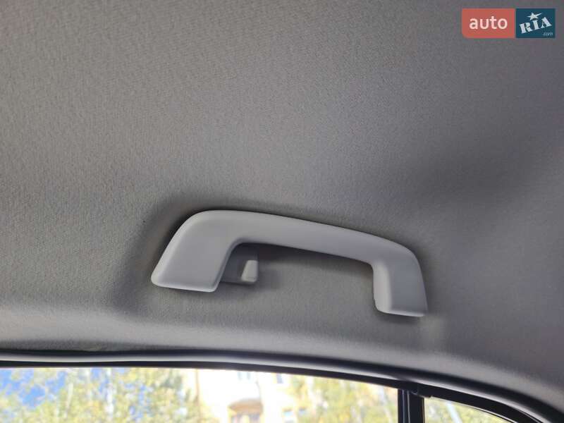 Седан Mazda 3 2021 в Днепре