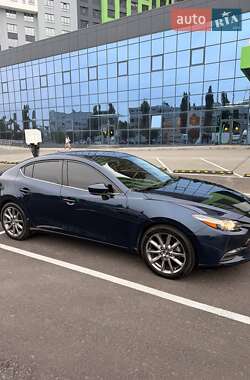 Седан Mazda 3 2018 в Києві
