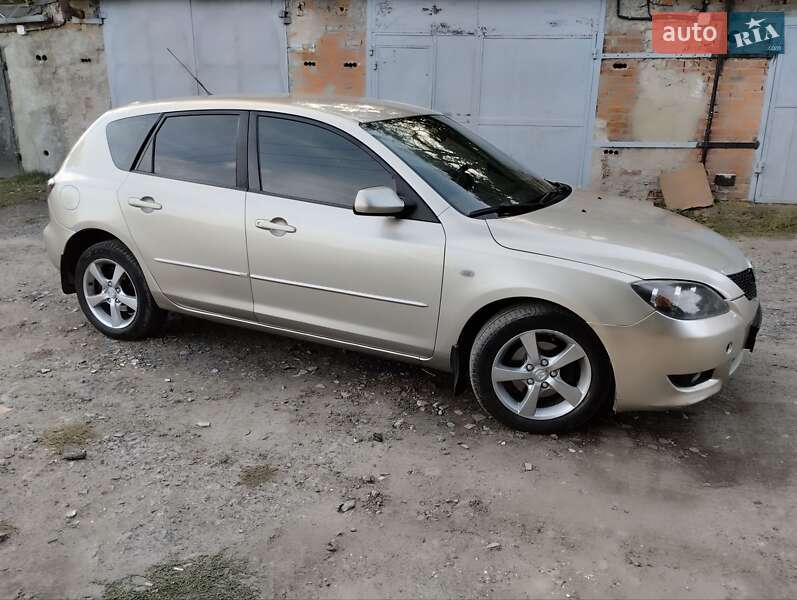 Хэтчбек Mazda 3 2005 в Лубнах
