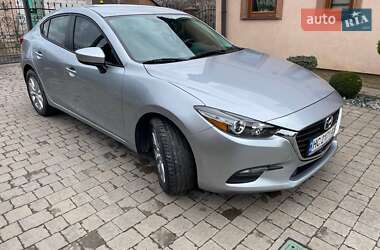 Седан Mazda 3 2016 в 