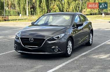 Хэтчбек Mazda 3 2015 в 