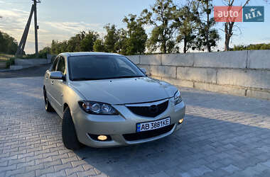Седан Mazda 3 2004 в 
