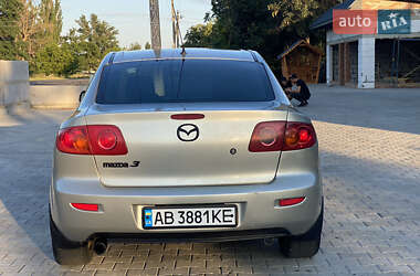 Седан Mazda 3 2004 в 