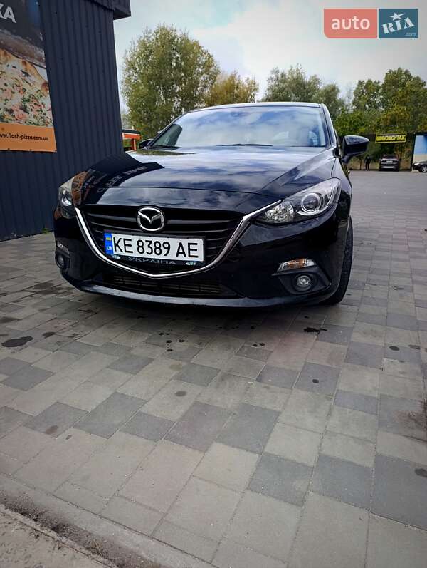 Хэтчбек Mazda 3 2015 в Павлограде