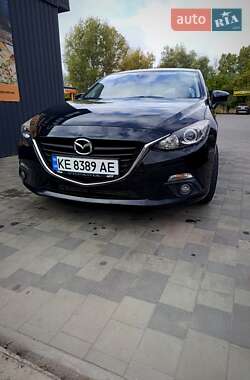 Хэтчбек Mazda 3 2015 в 