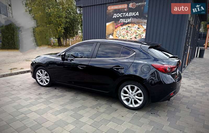 Хэтчбек Mazda 3 2015 в Павлограде