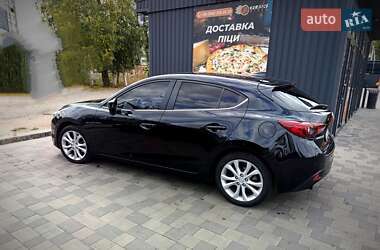 Хэтчбек Mazda 3 2015 в 