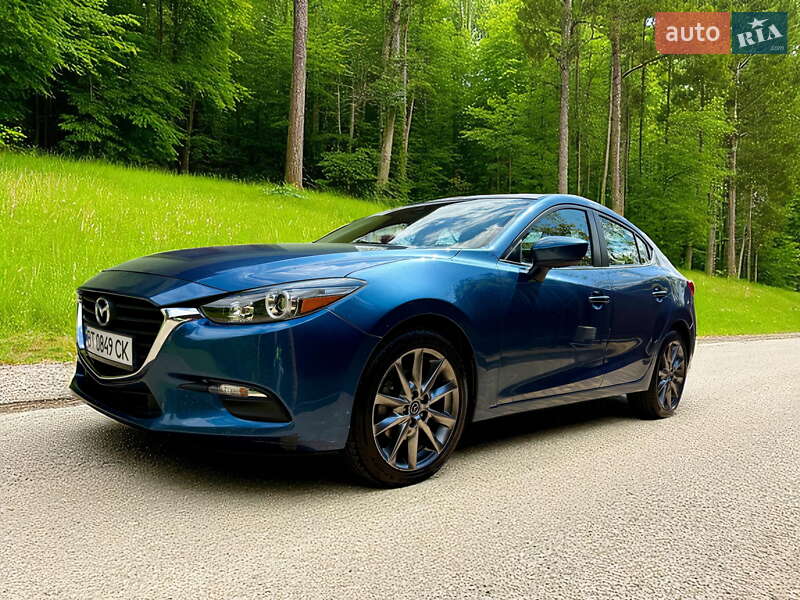 Седан Mazda 3 2018 в 