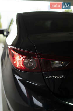 Седан Mazda 3 2017 в 