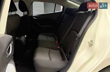 Седан Mazda 3 2017 в 