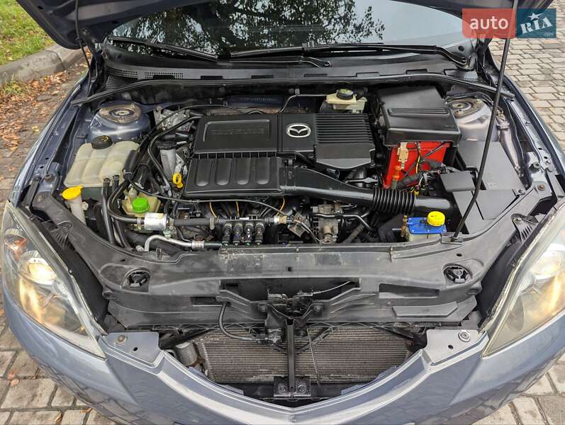 Хэтчбек Mazda 3 2006 в Коломые