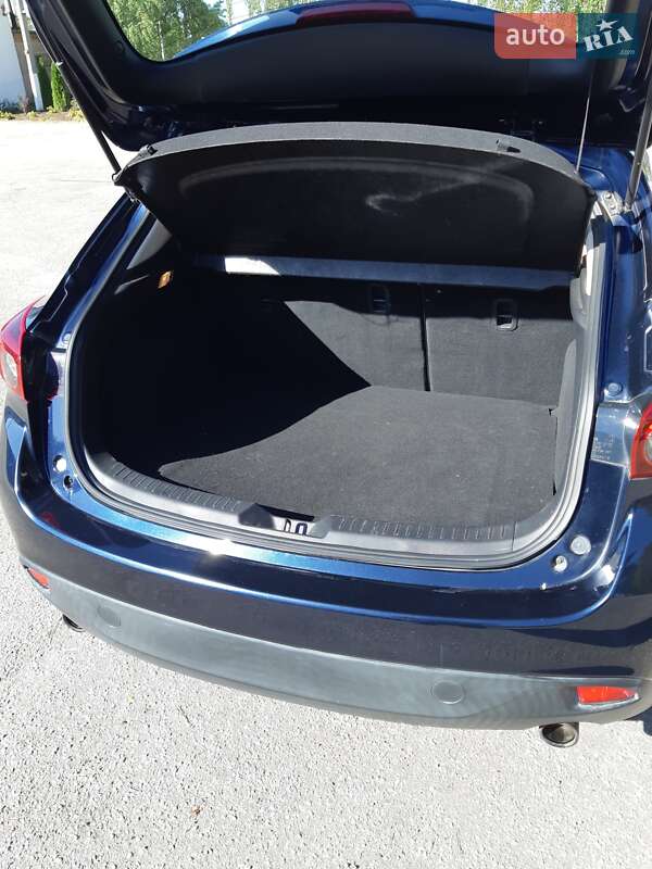 Хэтчбек Mazda 3 2015 в Харькове