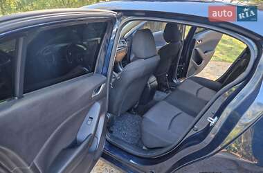 Седан Mazda 3 2015 в 