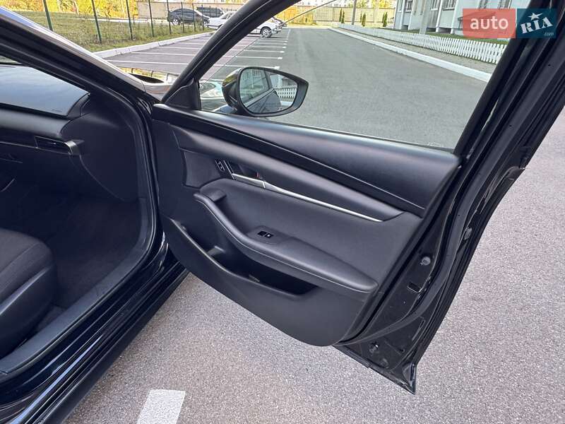 Хэтчбек Mazda 3 2022 в Харькове