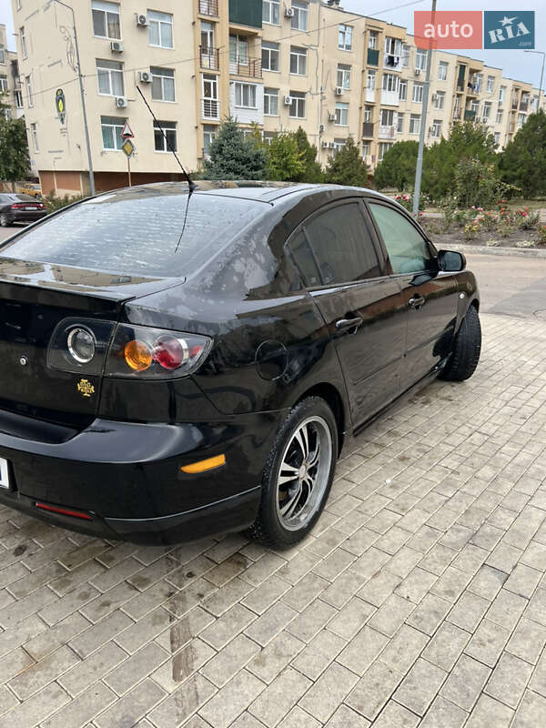 Седан Mazda 3 2005 в Одессе