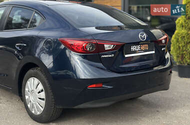 Седан Mazda 3 2014 в 