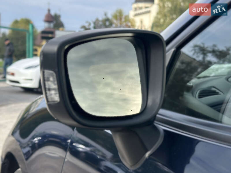 Седан Mazda 3 2014 в Шептицькому