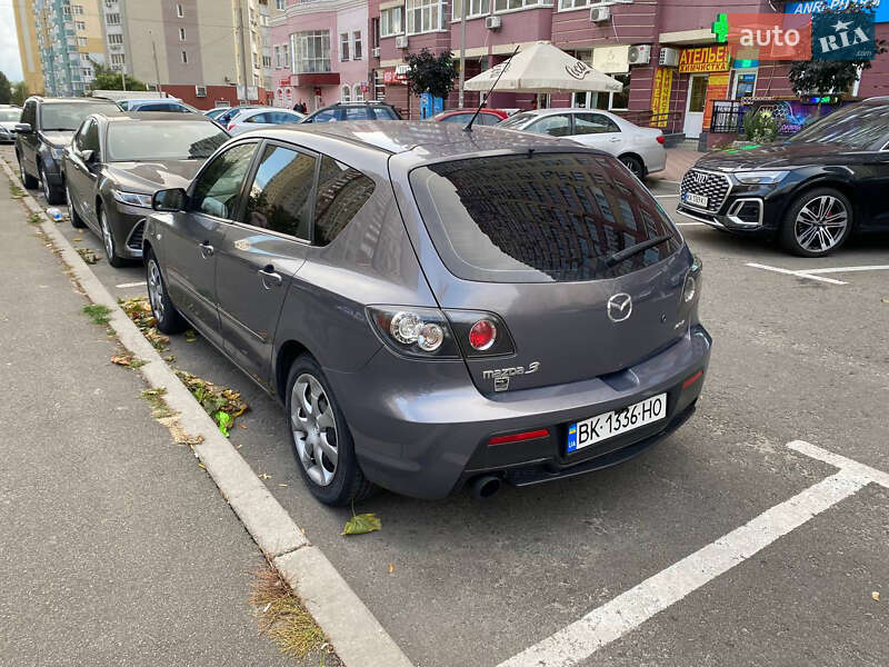 Хэтчбек Mazda 3 2007 в Радомышле