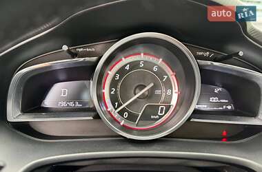 Седан Mazda 3 2015 в 