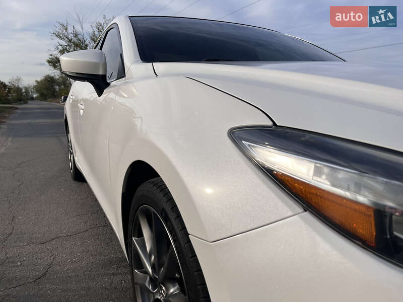 Седан Mazda 3 2017 в Днепре