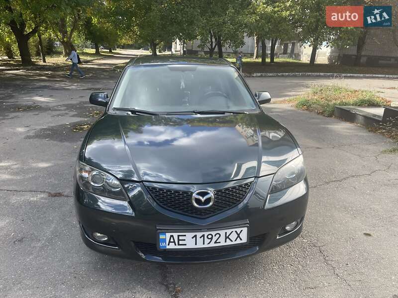 Седан Mazda 3 2005 в Днепре