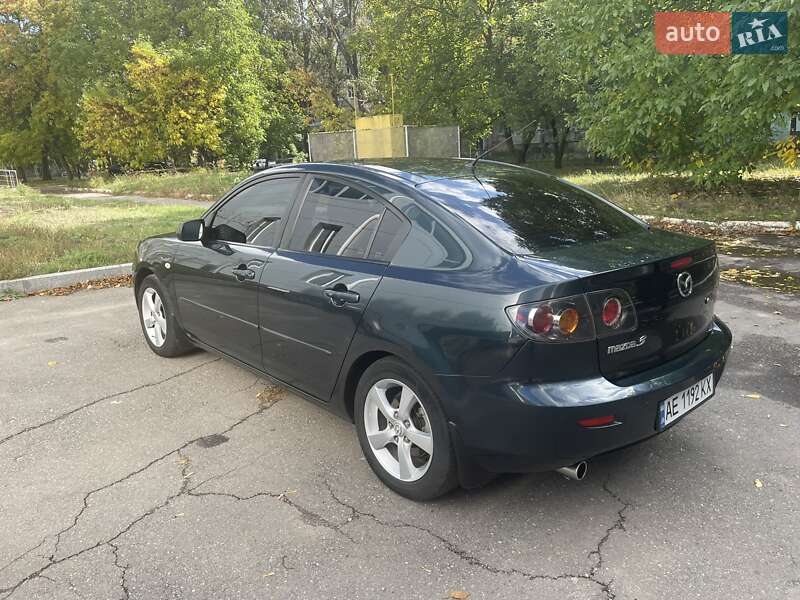 Седан Mazda 3 2005 в Днепре