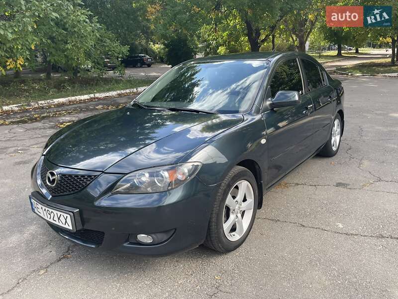 Седан Mazda 3 2005 в Днепре