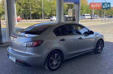 Седан Mazda 3 2010 в 