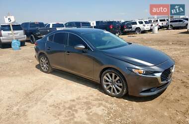Седан Mazda 3 2023 в 