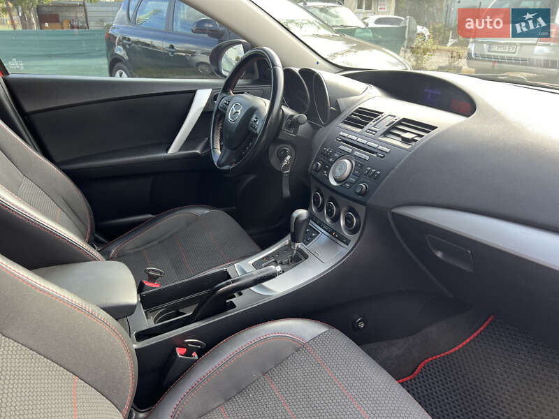 Хэтчбек Mazda 3 2010 в Полтаве