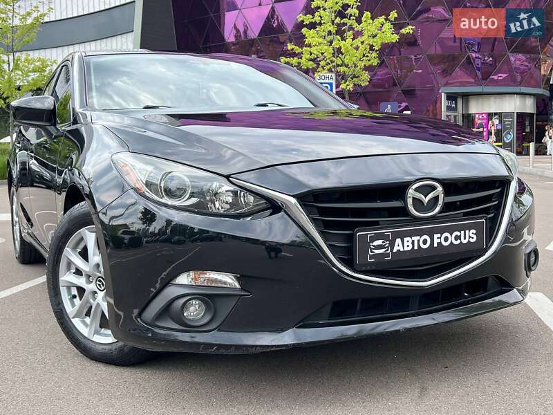Седан Mazda 3 2016 в Киеве