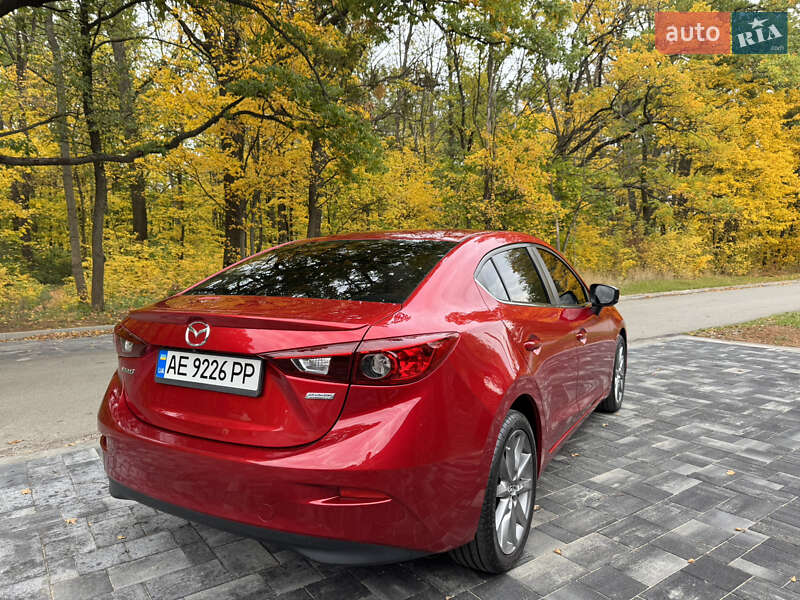 Седан Mazda 3 2018 в Харькове