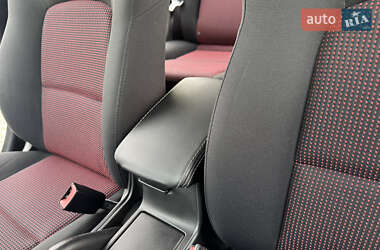 Седан Mazda 3 2006 в 