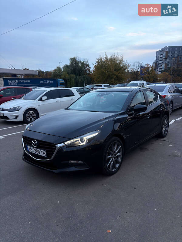 Седан Mazda 3 2018 в 