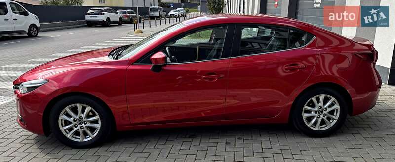 Седан Mazda 3 2016 в Львове