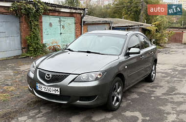 Седан Mazda 3 2004 в Виннице