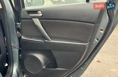 Седан Mazda 3 2012 в 
