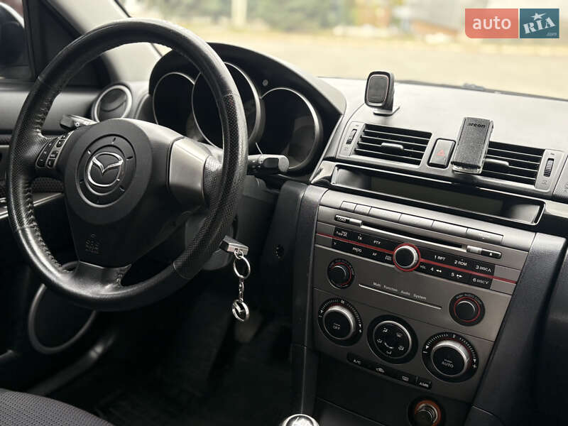Хэтчбек Mazda 3 2006 в Днепре