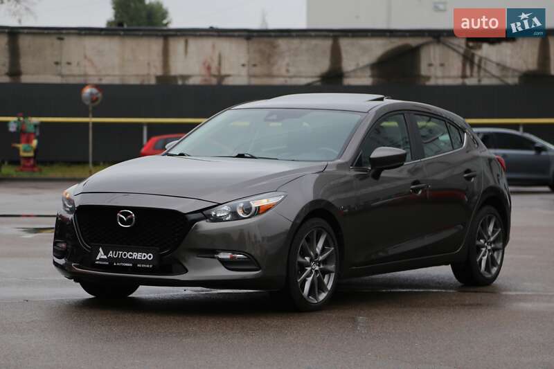 Хэтчбек Mazda 3 2017 в Киеве