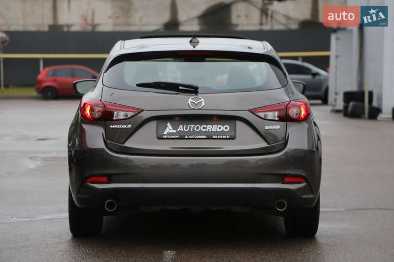Хэтчбек Mazda 3 2017 в Киеве