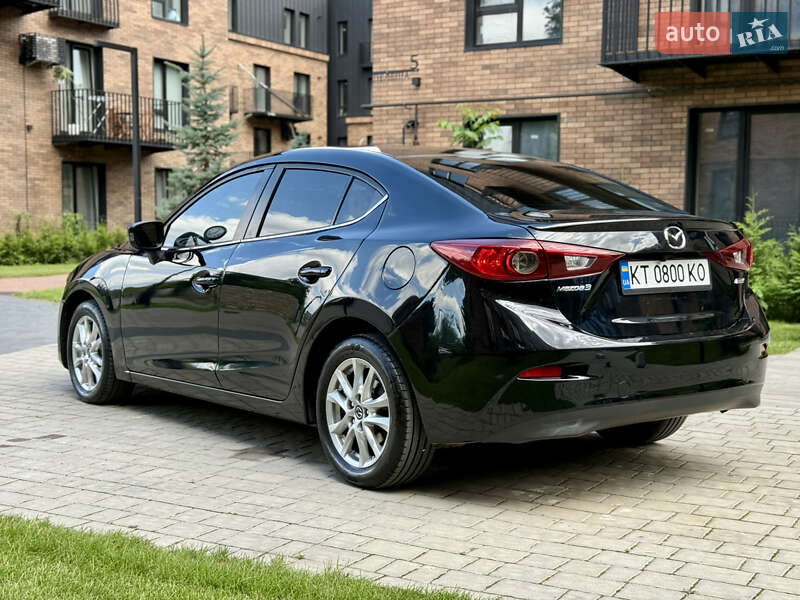Седан Mazda 3 2013 в Ивано-Франковске